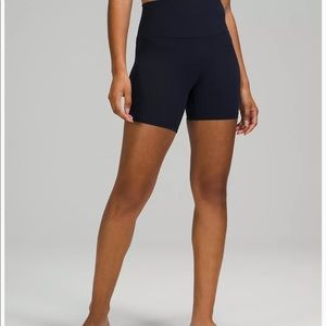 Lululemon Align High Rise Short 6” EUC